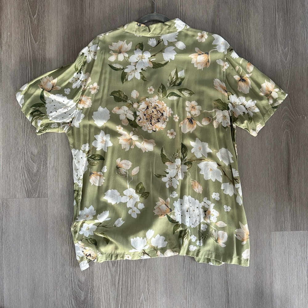 WeWoreWhat Men’s Short Sleeve Button Down Shirt | XL